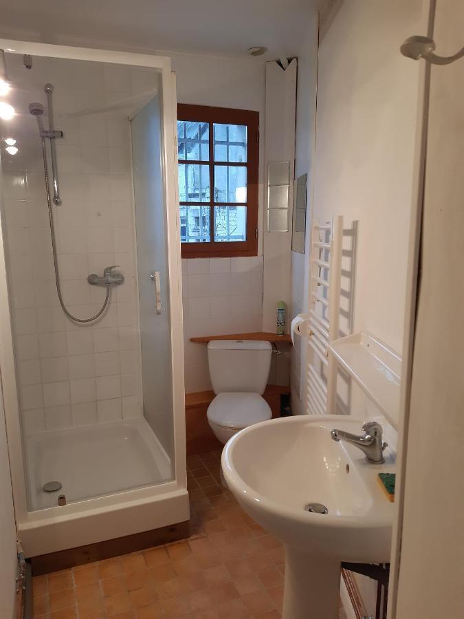 Chambres D'Hotes Sur La Courtine De Coucy Exterior foto